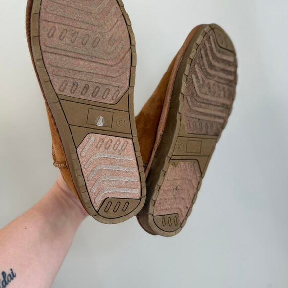 Tan and brown arizona boots with fur lining - Picture 4 of 4